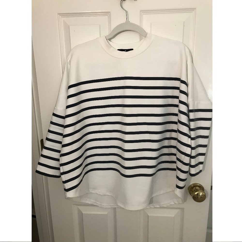 TUCKERNUCK (Pomander Place) Evie Swing Sweatshirt / White & Navy Stripe